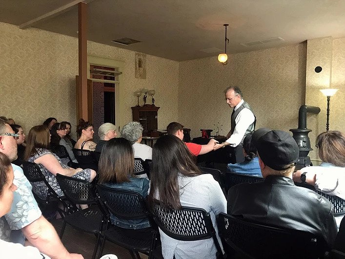 Michael Cantori presenting at the Clara Barton Missing Soldiers Office